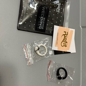 Rinfit Silicone Wedding Rings Set - Black and White